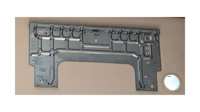 鉄板だけ取り付けた写真